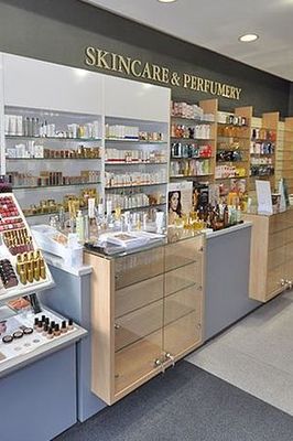 化妆品零售 渠道变革、消费者洞察与未来趋势